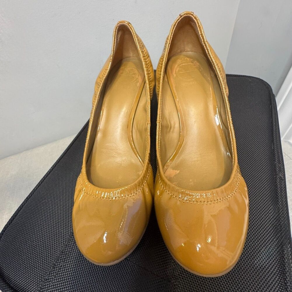 Tory Burch Eddie Ballet Wedges – Size 7M – Patent Leather Gold Medallion - Picture 10 of 14
